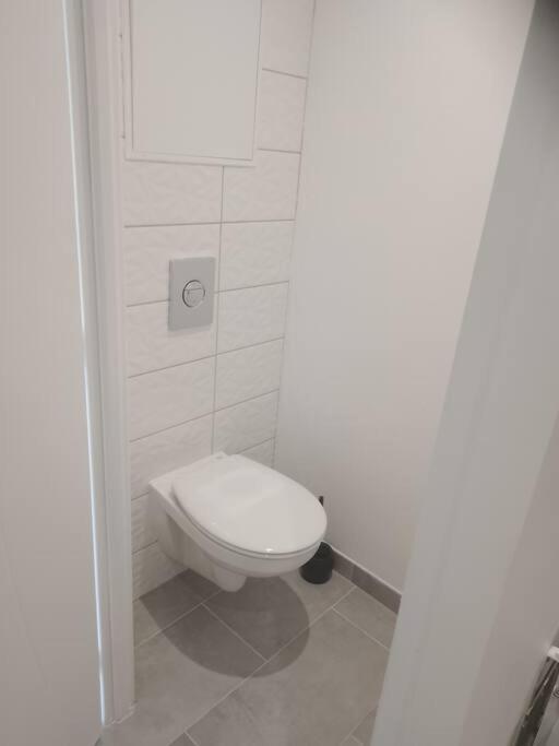 Appartement 2 T2 Neuf Et Elegant Proche Zenith Perignat-les-Sarlieve Exterior foto